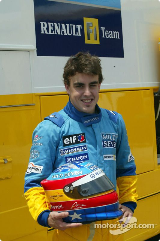 Fernando Alonso anunciado como el piloto para el Equipo Renault F1 en 2003