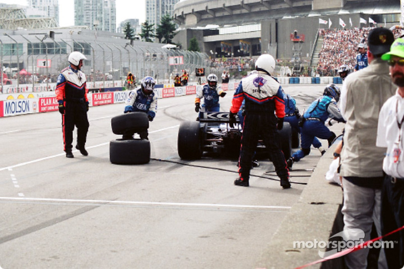 Arrêt au stand pour Paul Tracy