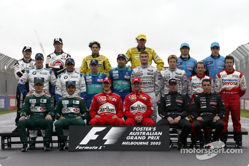 Photo de groupe de la saison 2003 du championnat du monde de F1