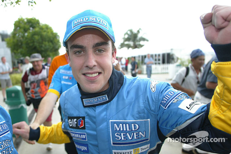 Foi o pole mais jovem da F1, com o feito no GP da Malásia de 2003, com 21 anos e 236 dias. Foi superado somente por Sebastian Vettel no GP da Itália de 2008, com 21 anos e 72 dias.