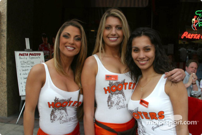 The lovely Hooters girls at Long Beach