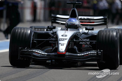 Alexander Wurz teste la McLaren Mercedes MP4-18