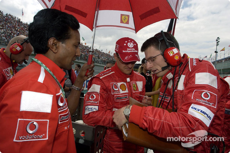 Michael Schumacher en la parrilla de salida