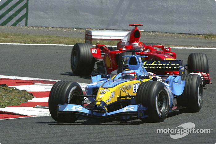 Fernando Alonso lidera a Michael Schumacher