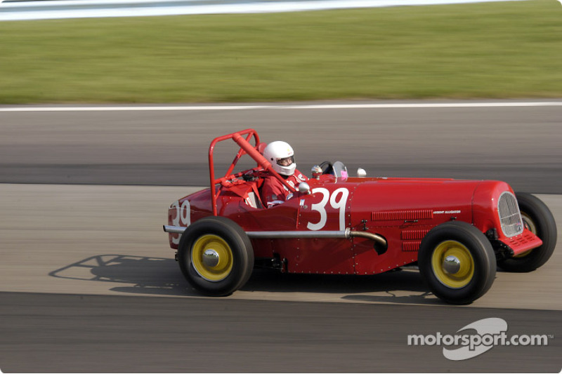 vintage-watkins-glen-vintage-grand-prix-2004-1929-ardent-alligator-riley-special-of-peter.jpg