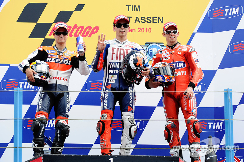 Podium: race winnaar Jorge Lorenzo, Fiat Yamaha Team, 2de Dani Pedrosa, Repsol Honda Team, 3de Casey