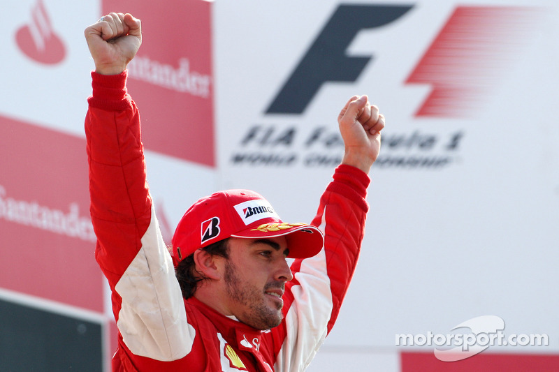 Podium: winnaar Fernando Alonso, Scuderia Ferrari