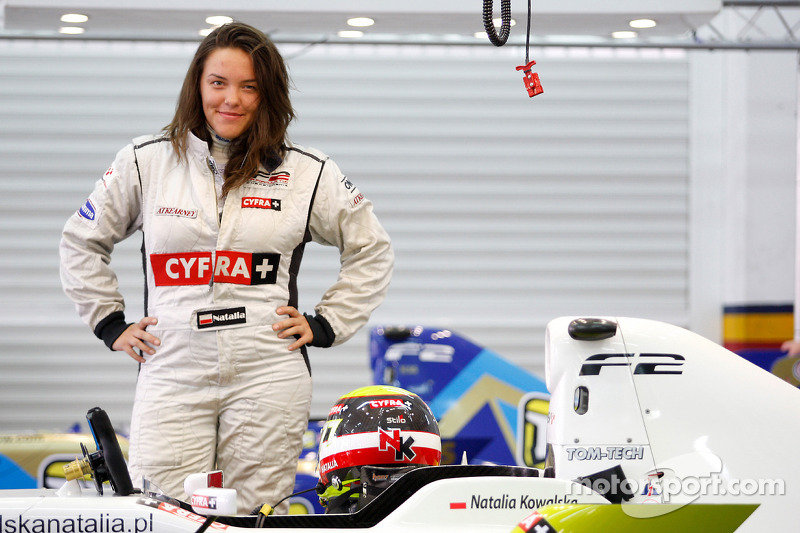 <img class="ms-flag-img ms-flag-img_s1" title="Poland" src="https://cdn-9.motorsport.com/static/img/cf/pl-3.svg" alt="Poland" width="32" /> Natalia Kowalska, 29 años