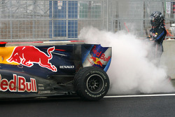 Le moteur de la Red Bull de Sebastian Vettel a explosé