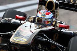 Виталий Петров, Lotus Renault GP