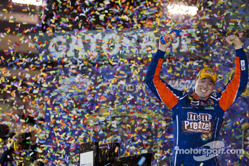 2011, Richmond 1: Kyle Busch (Gibbs-Toyota)