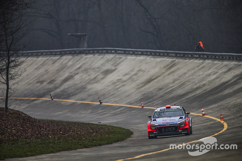 #5: Daniel Sordo im Hyundai i20 WRC bei der Monza Rally Show