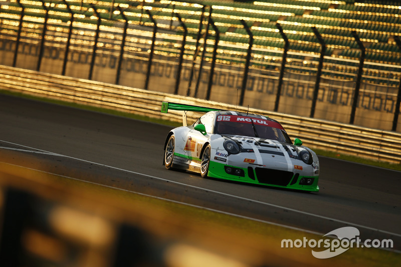 #912 Manthey Racing Porsche 911 GT3R: Frédéric Makowiecki, Richard Lietz, Michael Christensen