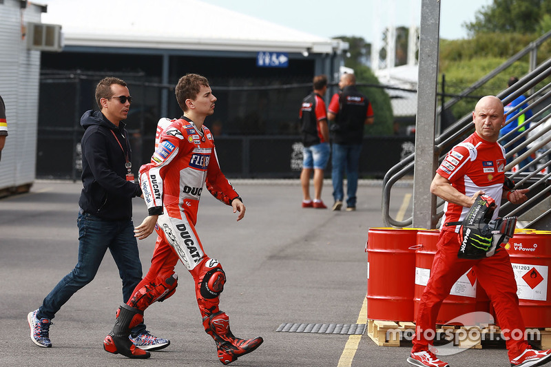 Лоренсо и Ducati очевидно отстают