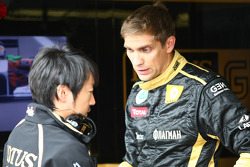 Виталий Петров, Lotus Renault GP