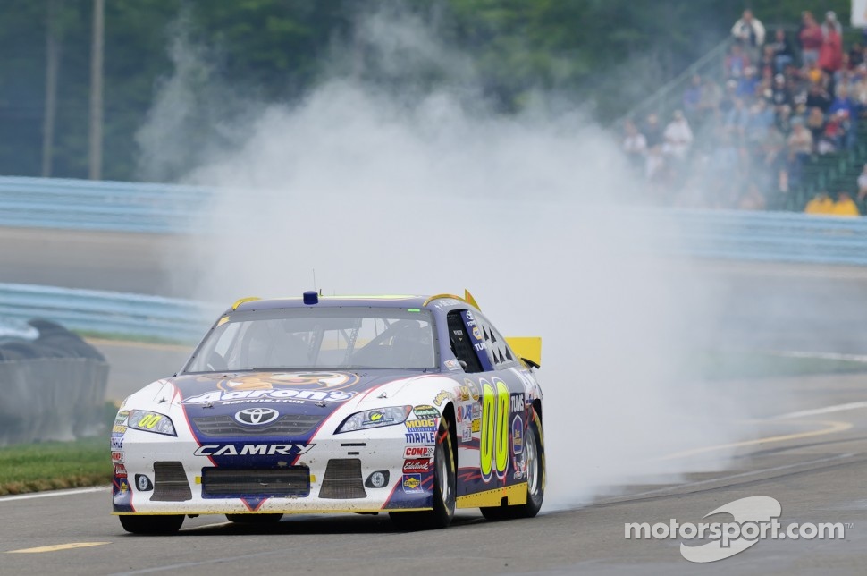 David Reutimann, Michael Waltrip Racing Toyota