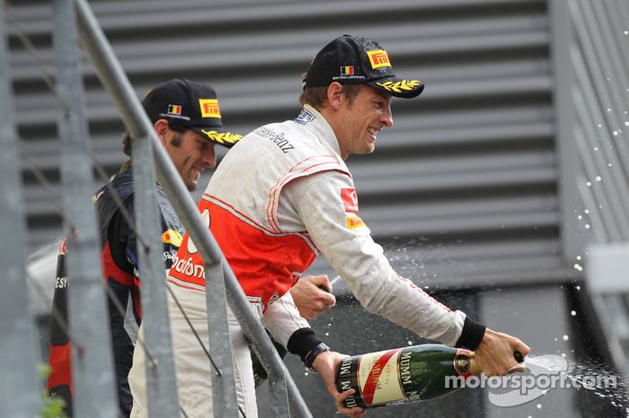 Podio: tercer lugar Jenson Button, McLaren Mercedes