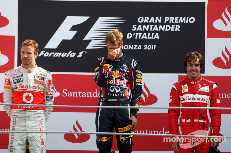 2011. Подіум: 1. Себастьян Феттель, Red Bull - Renault. 2. Дженсон Баттон, McLaren-Mercedes. 3. Фернандо Алонсо, Ferrari