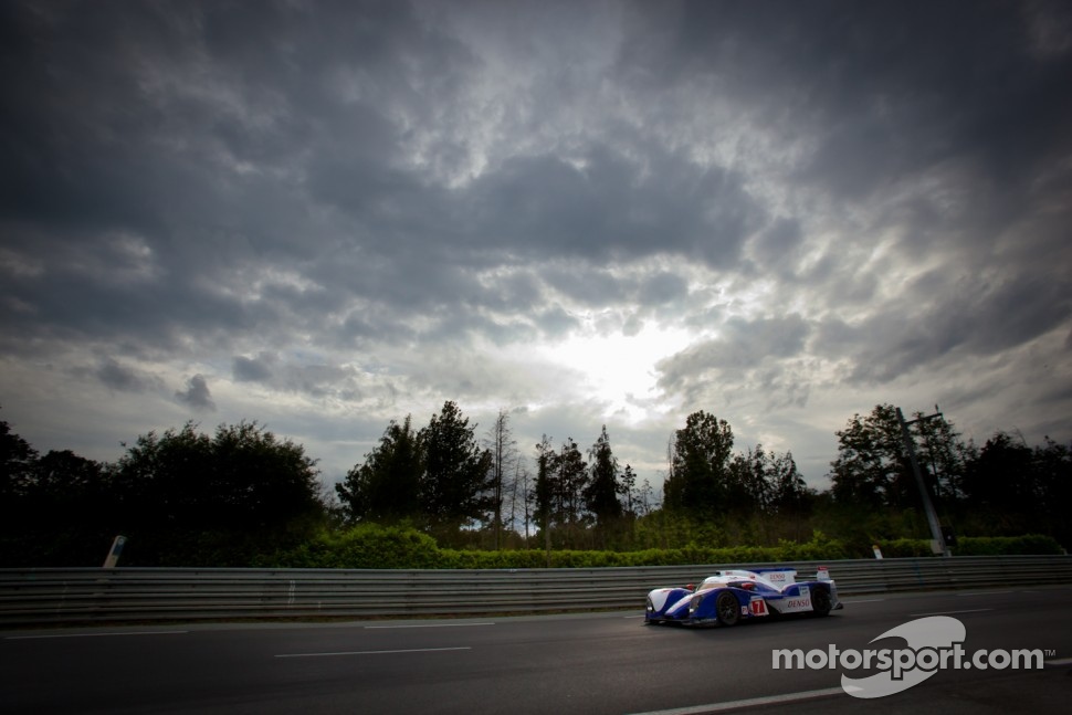 #7 Toyota Racing Toyota TS 030 - Hybrid: Alexander Wurz, Nicolas Lapierre, Kazuki Nakajima