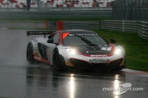 #1 Hexis Racing McLaren MP4-12C GT3: Frederic Makowiecki, Stef Dusseldorp