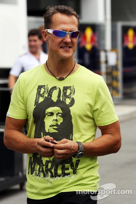 Michael Schumacher, Mercedes AMG F1 con una camiseta de Bob Marley