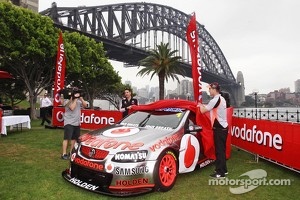 Jamie Whincup and Craig Lowndes, Team Vodafone unveil special livery for final race of 2012