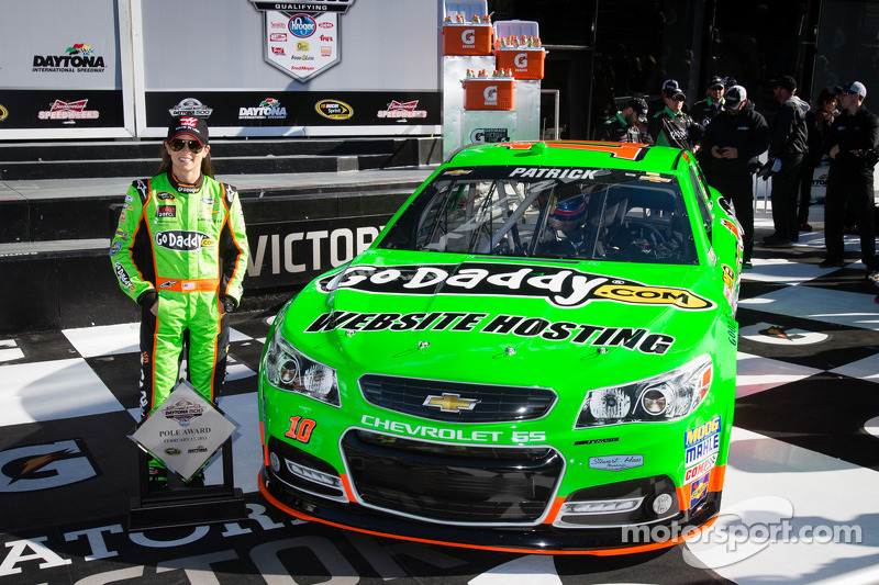 pole Danica Patrick, Stewart-Haas Racing Chevrolet