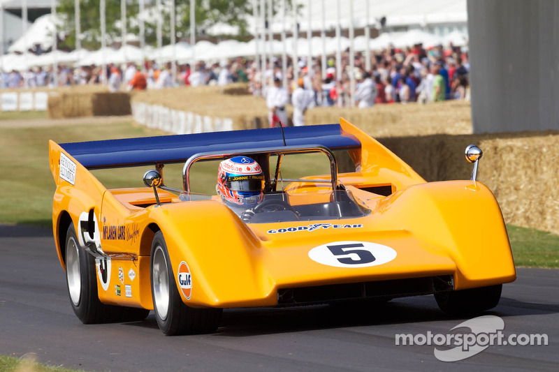 Дженсон Баттон на McLaren M8D 1970 года