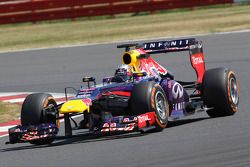 Carlos Sainz probando el RB9 de Red Bull Racing RB9 durante unos test