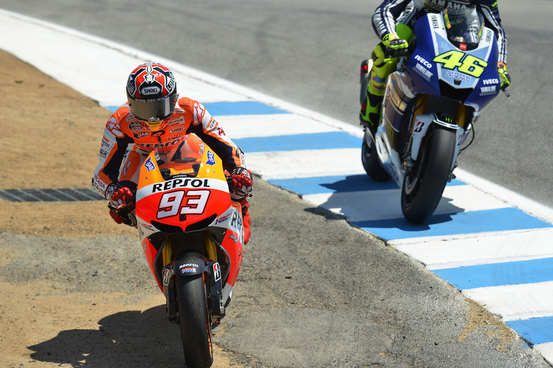 Marc Marquez, Repsol Honda Team passa Valentino Rossi, Yamaha Fatory Racing