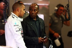 Lewis Hamilton, Mercedes AMG F1 com o seu pai Anthony Hamilton