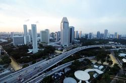 Marussia F1 Team MR02 desde el Singapore Flyer