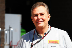 Гоночний менеджер Pirelli Маріо ізола
