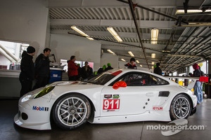 #911 Porsche North America Porsche 911 RSR
