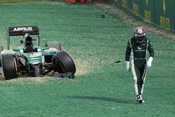 Kamui Kobayashi accidenté au départ de la course