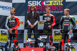 Podio di Gara 1: Marco Melandri, Sylvain Guintoli e Tom Sykes
