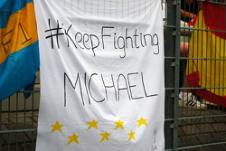 Striscione per Michael Schumacher
