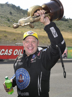 Robert Hight celebrates