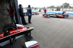 Vetture Formula E in pitlane