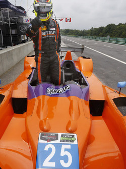 Polesitter Sean Rayhall