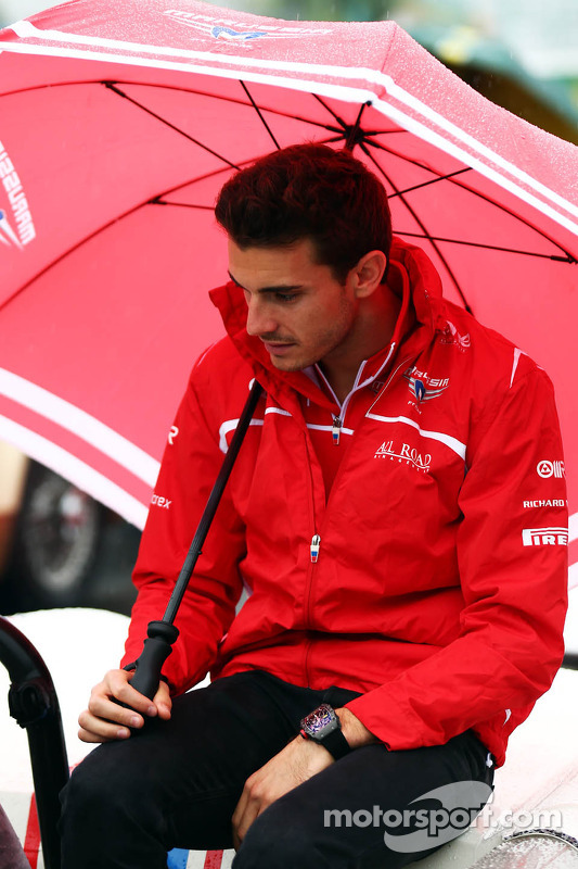 Jules Bianchi, Marussia F1 Team, en el desfile de pilotos