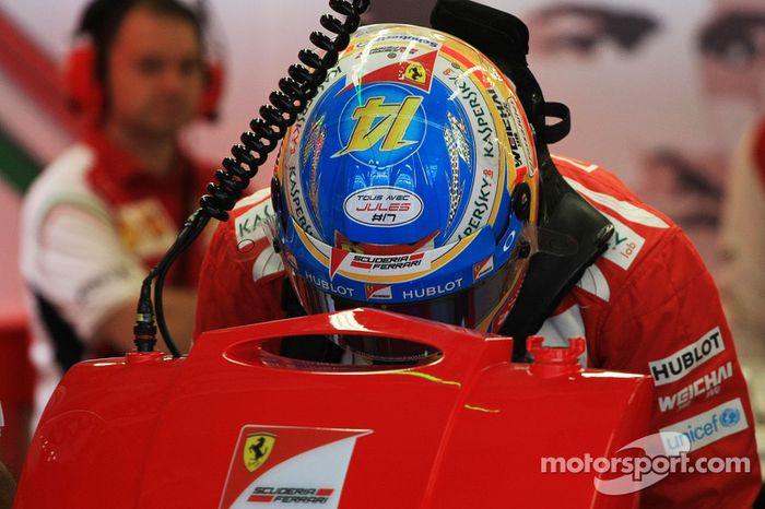 'Tous avec Jules', 'Todos con Jules'