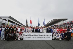 Los pilotos muestran su apoyo a Jules Bianchi