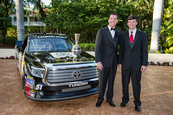 NASauto Camping World Truck Series, el dueño Kyle Busch con Erik Jones