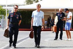 (I a D): Christian Horner, director del Red Bull Racing Team Principal con Mario Illien, cofundador de Ilmor Engineering