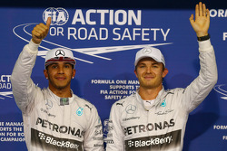 Polesitter Nico Rosberg, Mercedes AMG F1; 2. Lewis Hamilton, Mercedes AMG F1