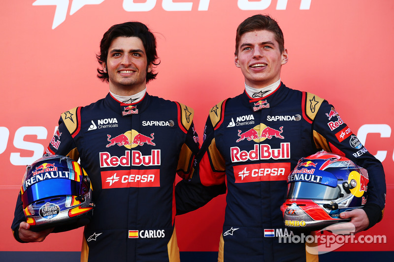 (da sinistra a destra): Carlos Sainz Jr., Scuderia Toro Rosso con il compagno di squadra Max Verstap