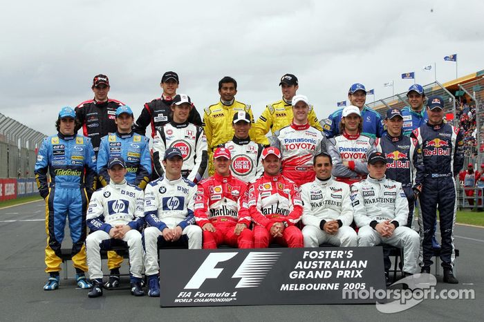 Foto de grupo de los pilotos de F1 de 2005