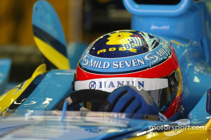 Casco de Fernando Alonso en 2005