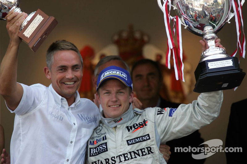 Podium: Sieger Kimi Räikkönen mit Martin Whitmarsh